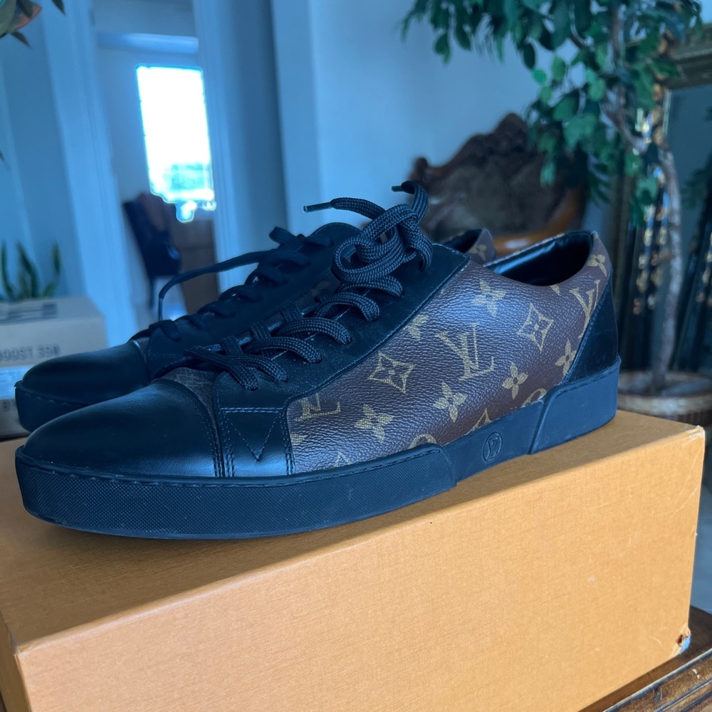 Louis vuitton men shoes size 12 used very good condition worn twice